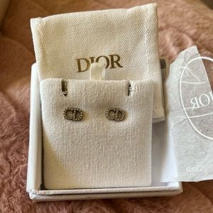 Dior petit CD stud earrings